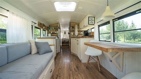 + #conversion #schoolbus #DIY | by de.expedition-happiness.com | Bus wohn, Schulbus, Bus umbauen