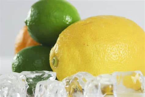 Fresh Lemon Juice and Gout: Does Lemon Juice Get Rid of Gout?