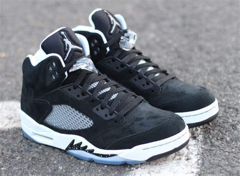 Air Jordan 5 "Oreo" - Arriving at Retailers - SneakerNews.com