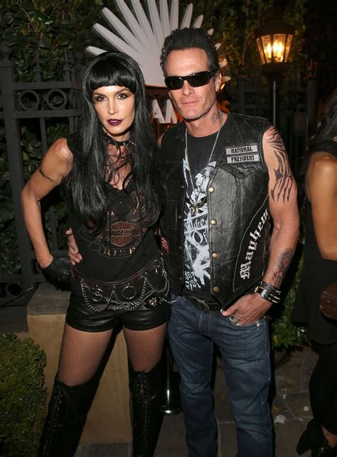 The Best Celebrity Couples Halloween Costumes Ever | Glamour