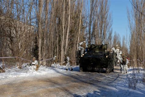 Concerns mount over conflict in Chernobyl exclusion zone - ABC News