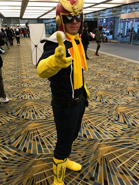 Captain Falcon Cosplay 👌 : r/Fzero