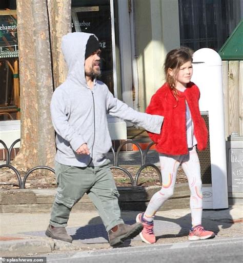 Game Of Thrones star Peter Dinklage enjoys quality time with family | Peter dinklage, Game of ...