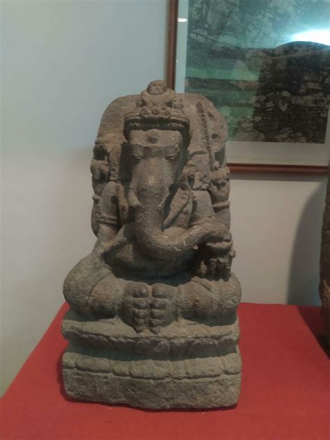 Borobudur temple statue in the Borobudur temple museum room 35755001 ...