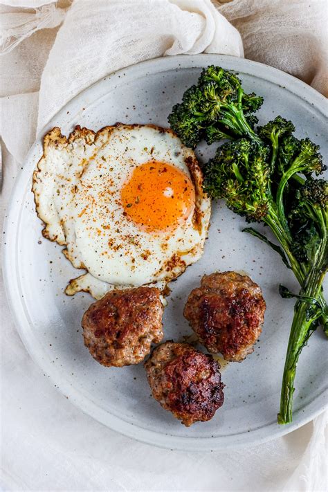 Simple Homemade Whole30 Breakfast Sausage - The Wooden Skillet