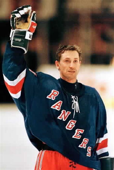 Wayne Gretzky won't be playing Winter Classic game and more: New York Rangers links - silive.com