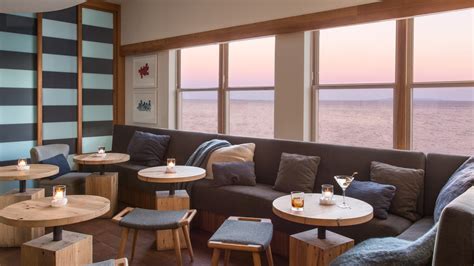 Malibu Beach Inn – Hotel Review | Condé Nast Traveler