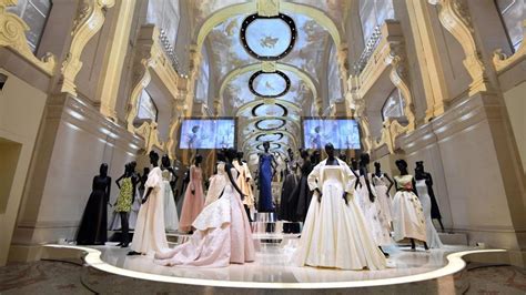 Dior Paris exhibition sees footfall of over 7 lakh, breaks museum’s 112-year record | fashion ...