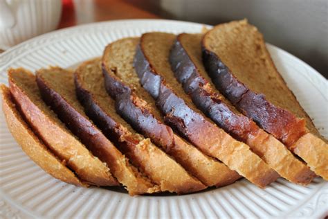 Matt and Erin's Dutch Oven Experiments: Anadama Bread