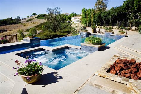 Small Backyard Infinity Pools - Image to u