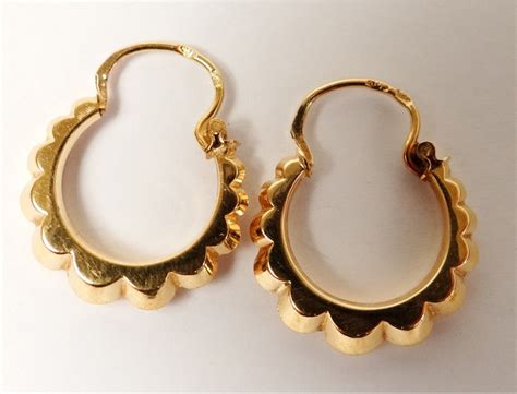 Pair of earrings 18K solid gold jewelry ring twentieth century