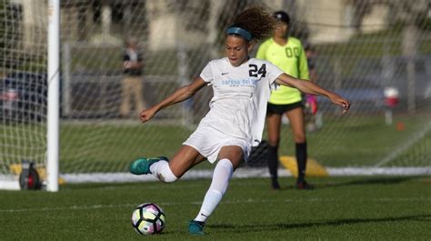 Newport Beach's Trinity Rodman selected No. 2 overall in National Women's Soccer League draft ...