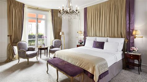 Prestige Suite at Hôtel Plaza Athénée | Dorchester Collection | Hotel plaza athenee paris, Plaza ...