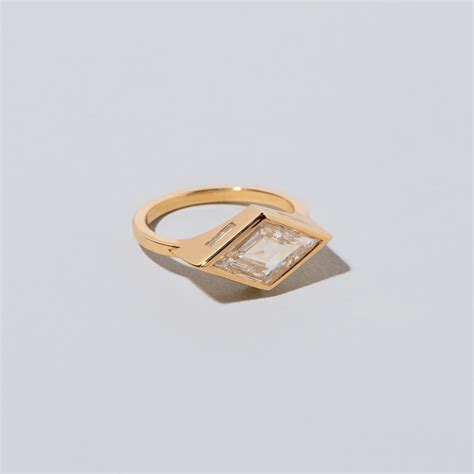 Sinope Ring | Mociun