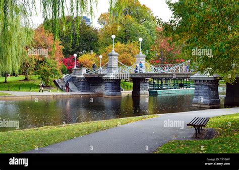 Lagoon Bridge and Fall Colors in Boston Public Garden Stock Photo - Alamy