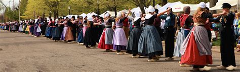 Dutch Dancing :: Tulip Time