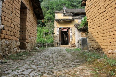 Photo Essay: Ancient Chinese Village Near Yangshuo, China