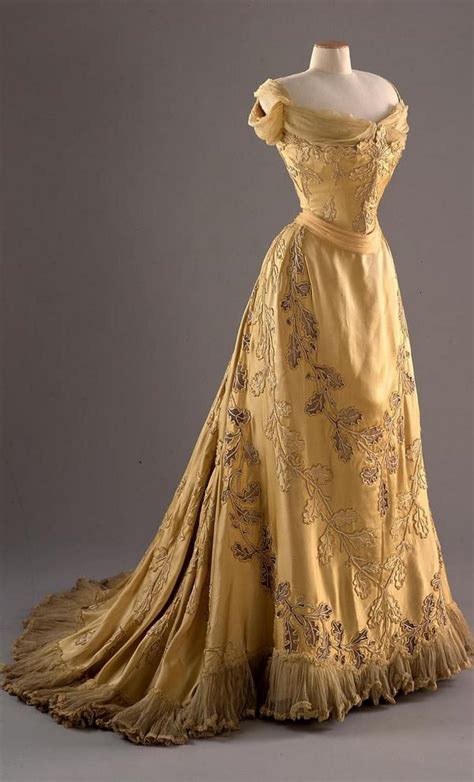 Fashion In Transition: The Early 1900s | Lily Absinthe