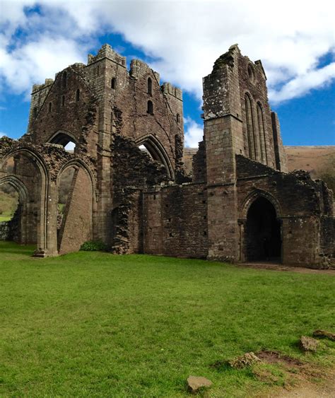 Llanthony Priory | Wales is ace. Mystical, and fabulous. Cas… | Flickr