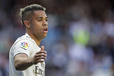 Transfer Rumors: Will Real Madrid sell Mariano Diaz in the winter?