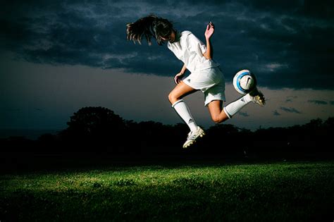 How to Do a Rainbow Flick in Soccer