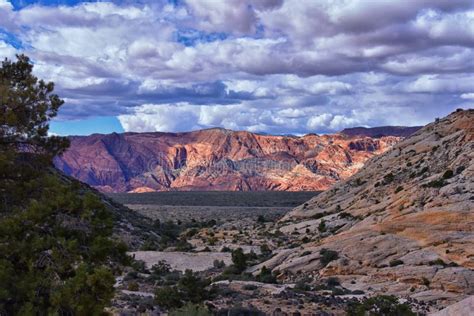 Snow Canyon Views from Jones Bones Hiking Trail St George Utah Zion’s ...