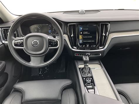 Volvo V60 Cross Country 2019 Interior