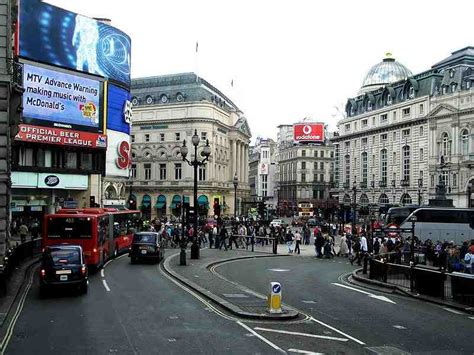 Piccadilly in London ? - ABC PLANET