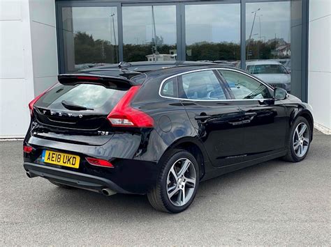 Used 2018 Volvo V40 Inscription Hatchback 2 Manual Petrol For Sale in Derbyshire | Premier Car ...