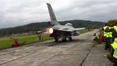 F-16 Full Afterburner - 11 litres fuel per second! - YouTube