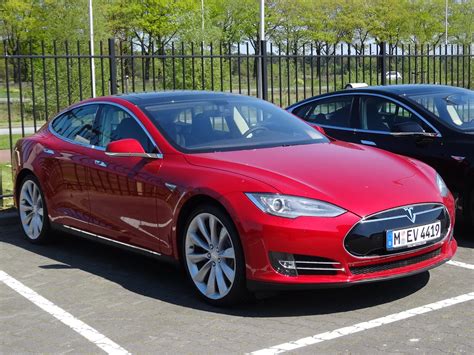 2014 Tesla Model S | The Tesla Model S was introduced in 201… | Flickr