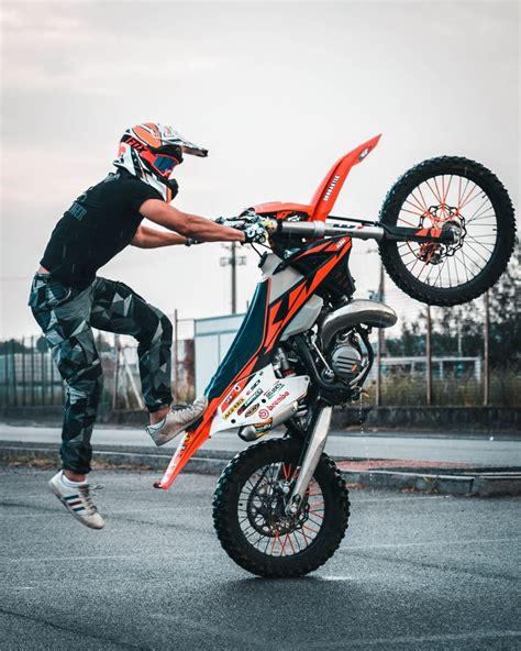 Style matters | Stunt motos, Motos de motocross, Motos tumblr