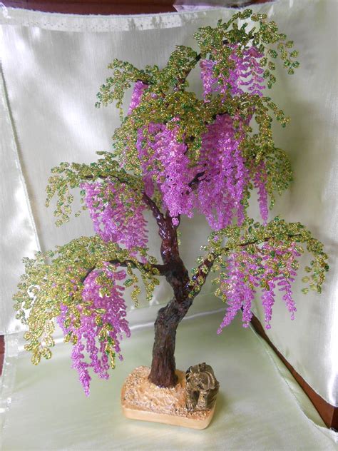 Try this with wire and seed beads. Глициния … | Wire tree sculpture ...