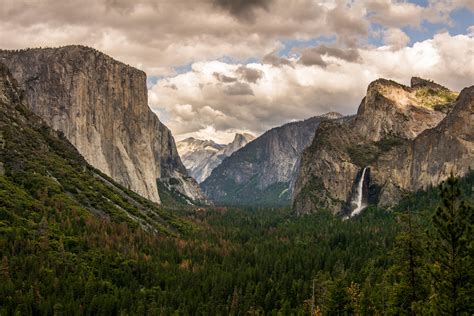 Yosemite's Tunnel View - Most interested in a critique of the lighting and color : r/photocritique