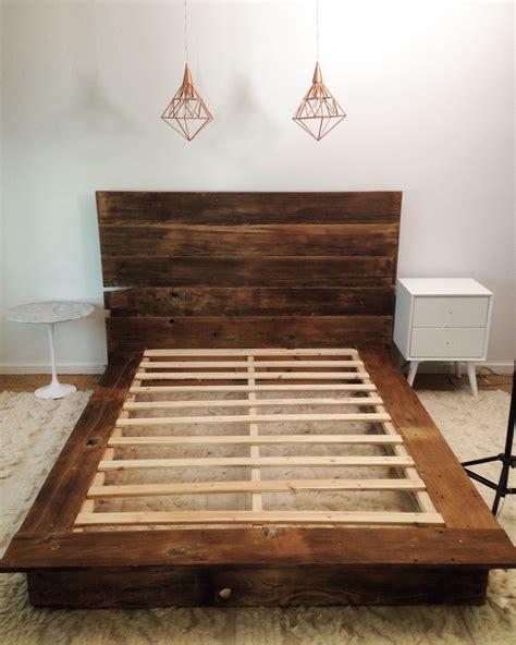 Search: 1 result found for "diy-reclaimed-wood-bed/" | Camas hechas en casa, Cama de plataforma ...