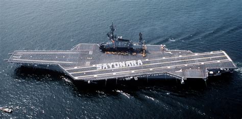 USS Midway was the First U.S. Aircraft Carrier to Call Japan Home ...