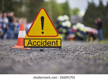 261,221 Accident Signs Images, Stock Photos & Vectors | Shutterstock