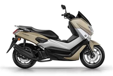 Rentar una motoneta Yamaha Nmax 155 en Mérida - rent scooter renta de motos