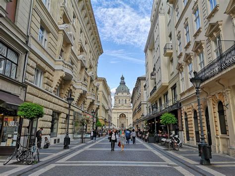 Budapest city centre stock image. Image of hunagrian - 89123709