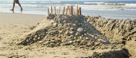 How to build sandcastles | Tips and tricks from Visit Whitby