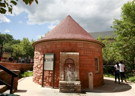 Learn the History of Manitou Springs, Colorado