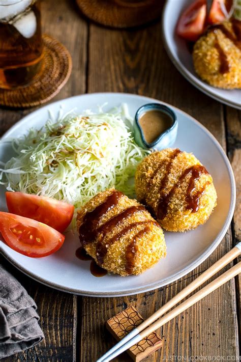 Japanese Croquettes (Korokke) お母さんのコロッケ • Just One Cookbook