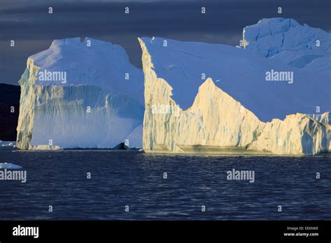 Icebergs in Arctic Ocean, Greenland Stock Photo - Alamy