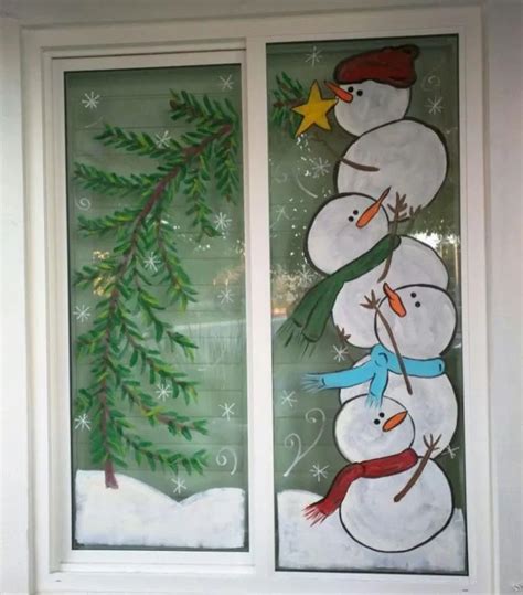 Elegant Christmas Window Decorations Ideas 25 | Christmas window decorations, Christmas window ...