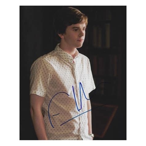 Freddie HIGHMORE Autograph