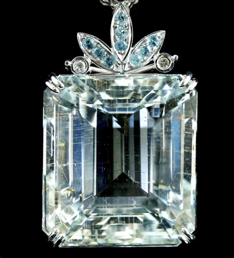 Aquamarine March Birthstone - The Gem Museum Singapore