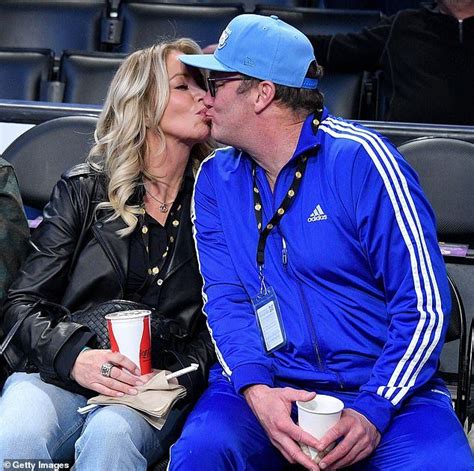 Jeanie Buss, 61, Smooches Her Jerry Maguire Actor Fiancé Jay Mohr, 52 ...