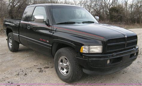 1996 Dodge Ram 1500 Laramie SLT extended cab pickup truck in Valley Center, KS | Item 8084 sold ...