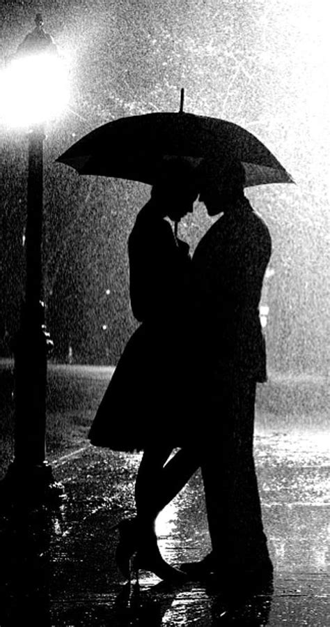 Nice romantic couple black and white photography in the rain - Today Pin | Black and white ...