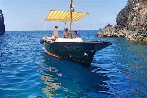 Capri boat tours Ciro Aliperta-Gita in barca privata con marinaio